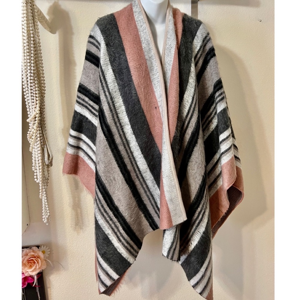 Guess Jeans Sweater Cape Coat